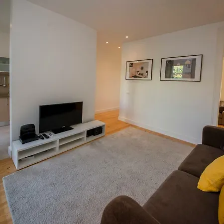 Apartment Queen's House Lapa, Boutique Apt 2 Bedrooms With Ac
