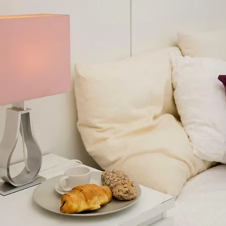 Queen's House Lapa, Boutique Apt 2 Bedrooms With Ac * Lisbon