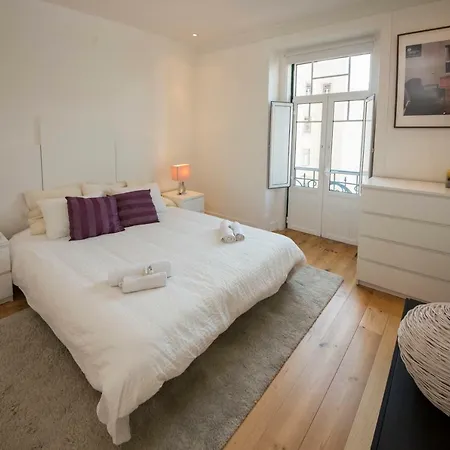 Apartment Queen's House Lapa, Boutique Apt 2 Bedrooms With Ac Lisbon