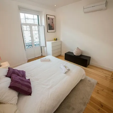 Apartment Queen's House Lapa, Boutique Apt 2 Bedrooms With Ac Lisbon