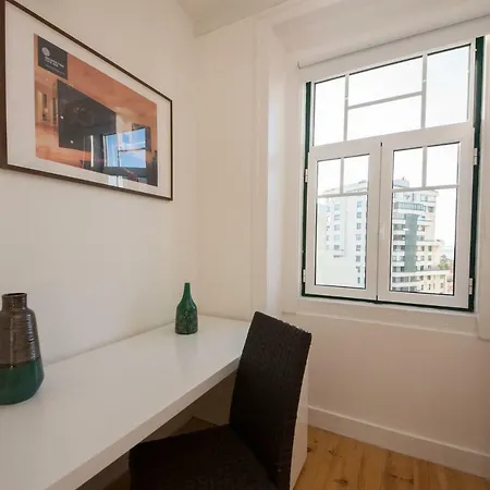 Queen's House Lapa, Boutique Apt 2 Bedrooms With Ac * Lisbon